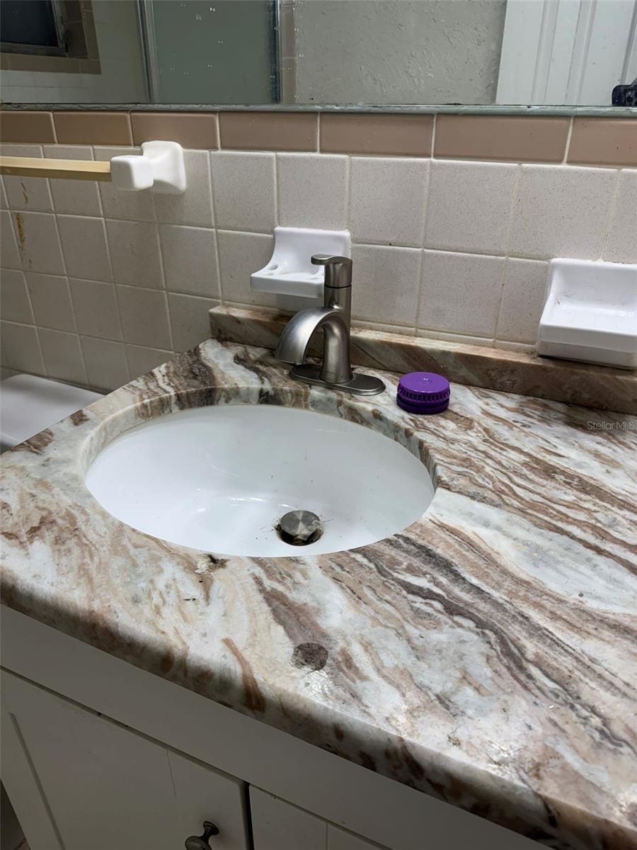 4640 TROPICAL LN — photo 9