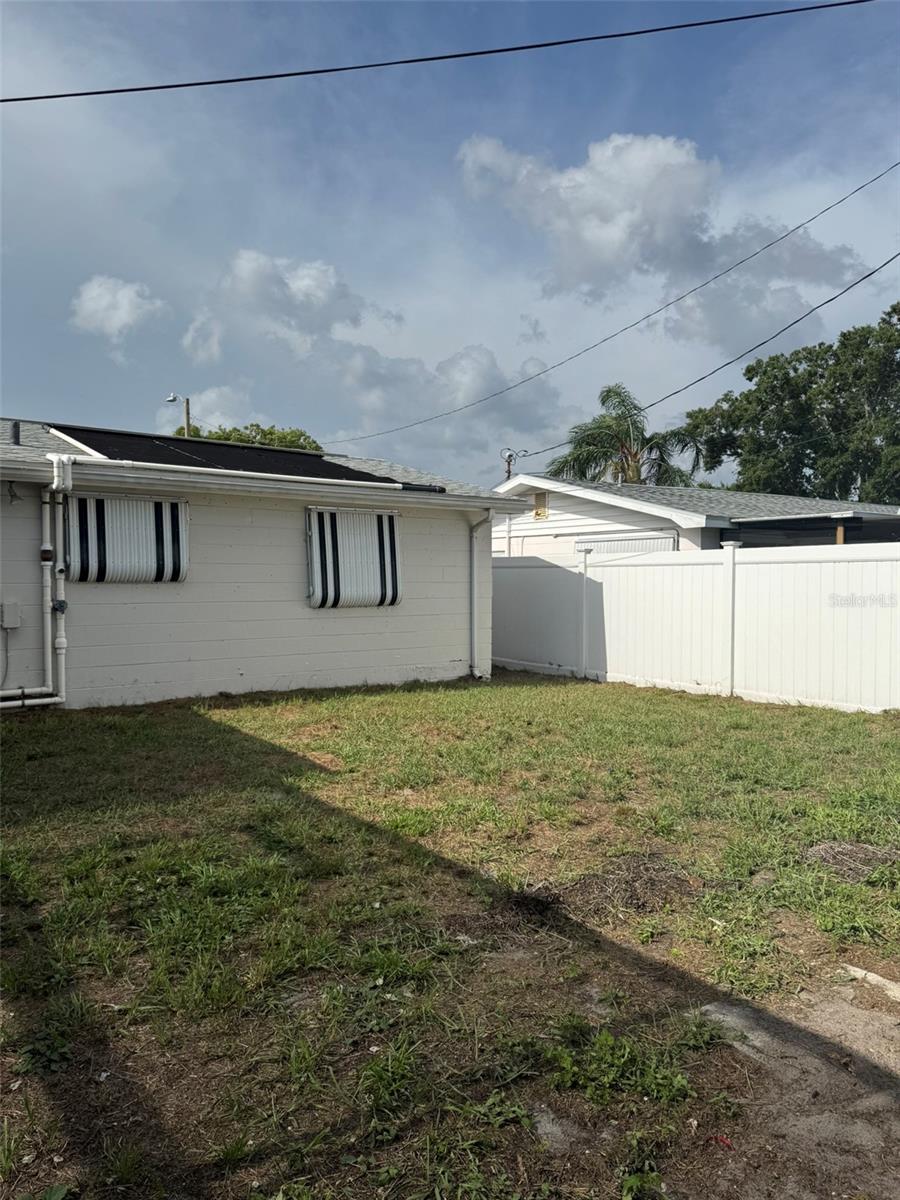 4640 TROPICAL LN — photo 18