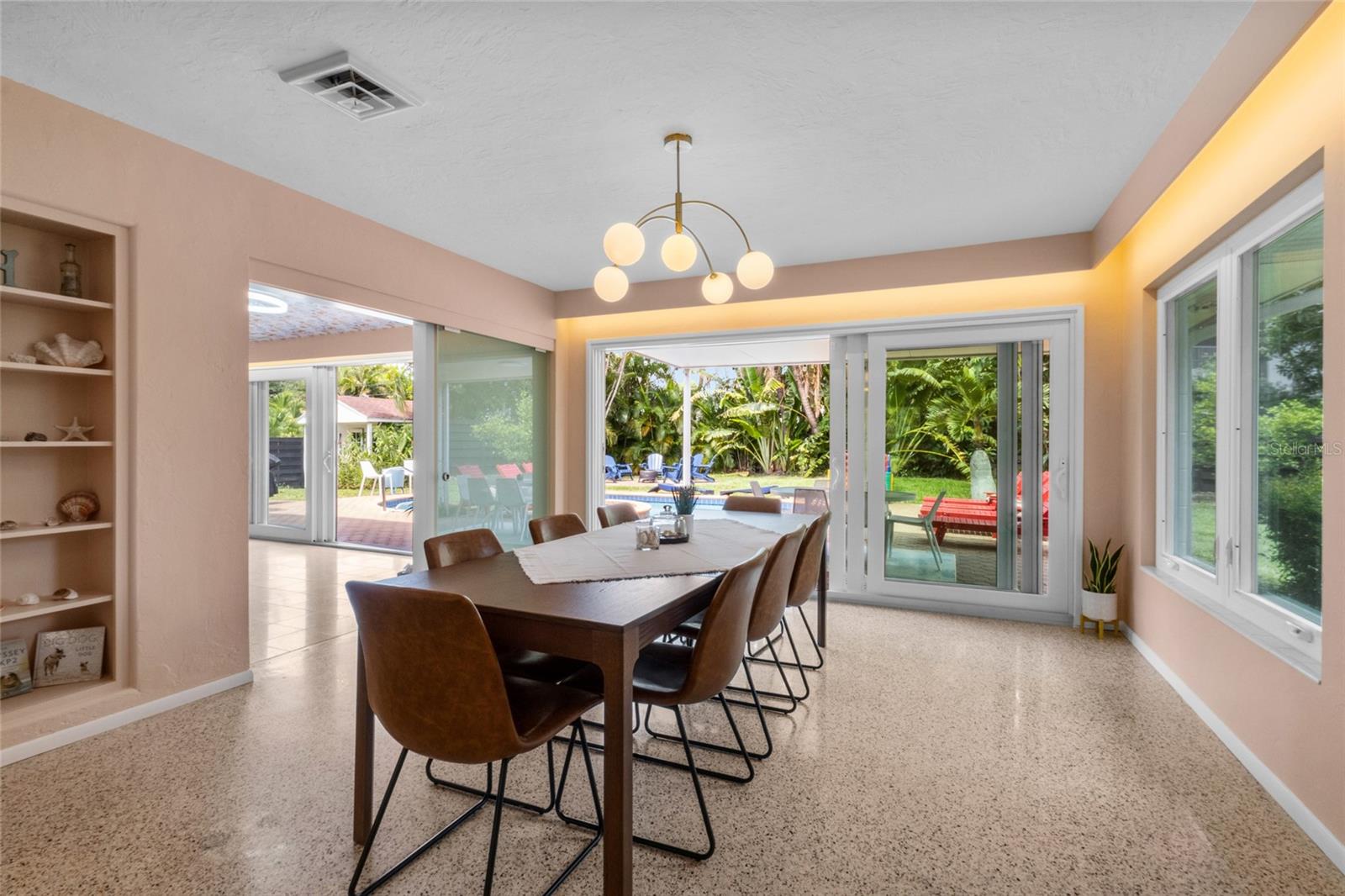 7739 WESTMORELAND DR — photo 8
