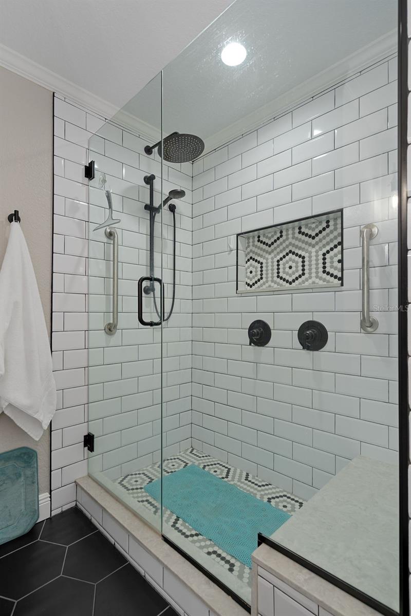 5517 TROPIC DR — photo 40