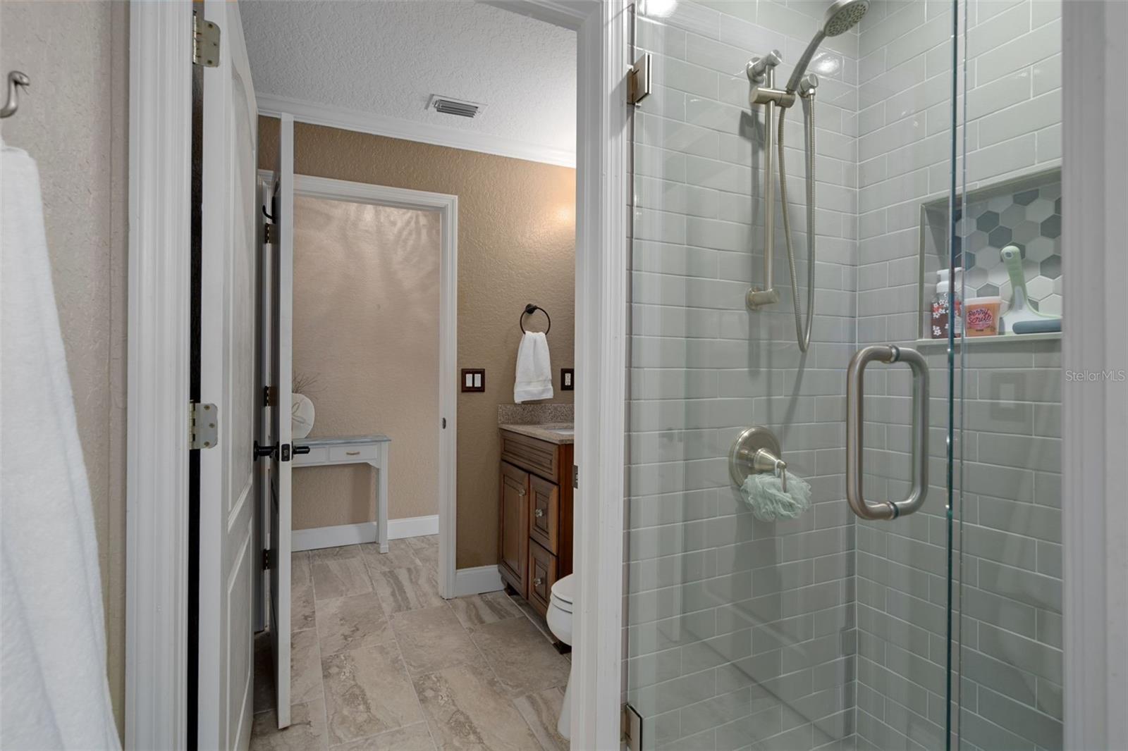 5517 TROPIC DR — photo 30
