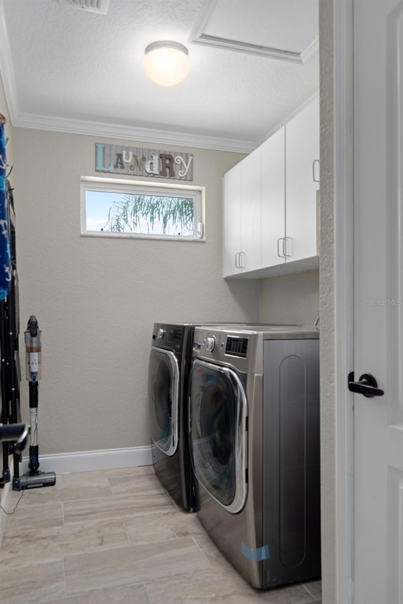 5517 TROPIC DR — photo 35