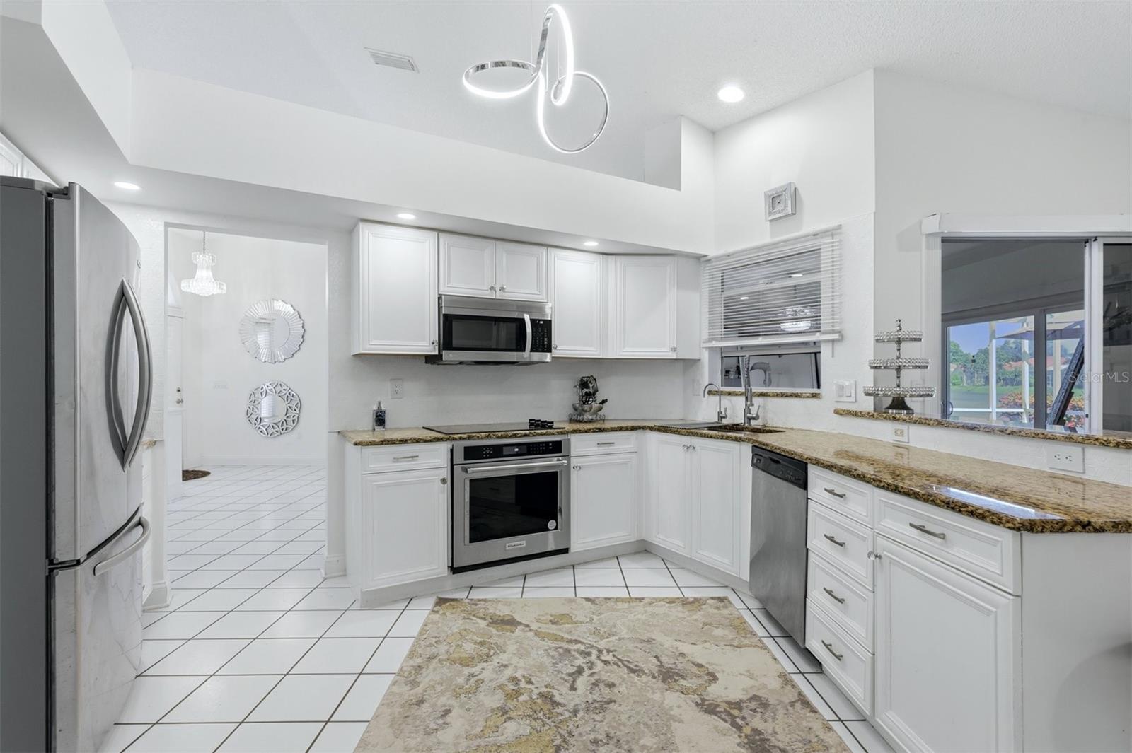 4246 HEARTHSTONE DR — photo 12