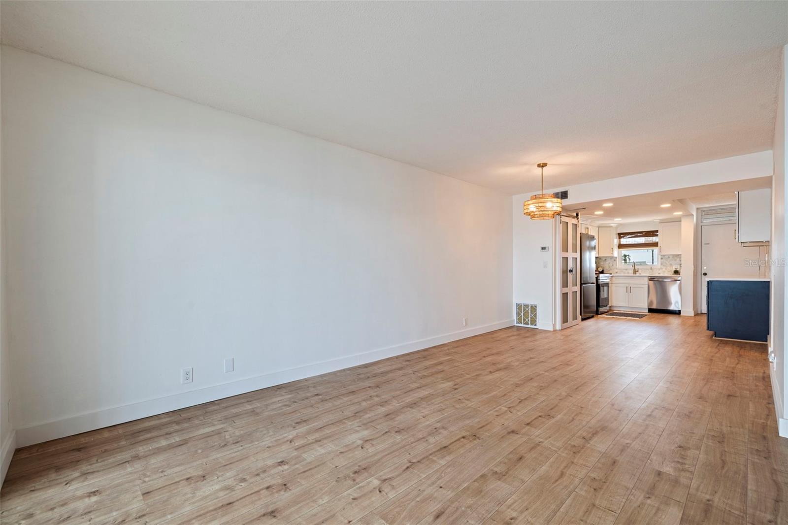 1847 SHORE DR S #202 — photo 10