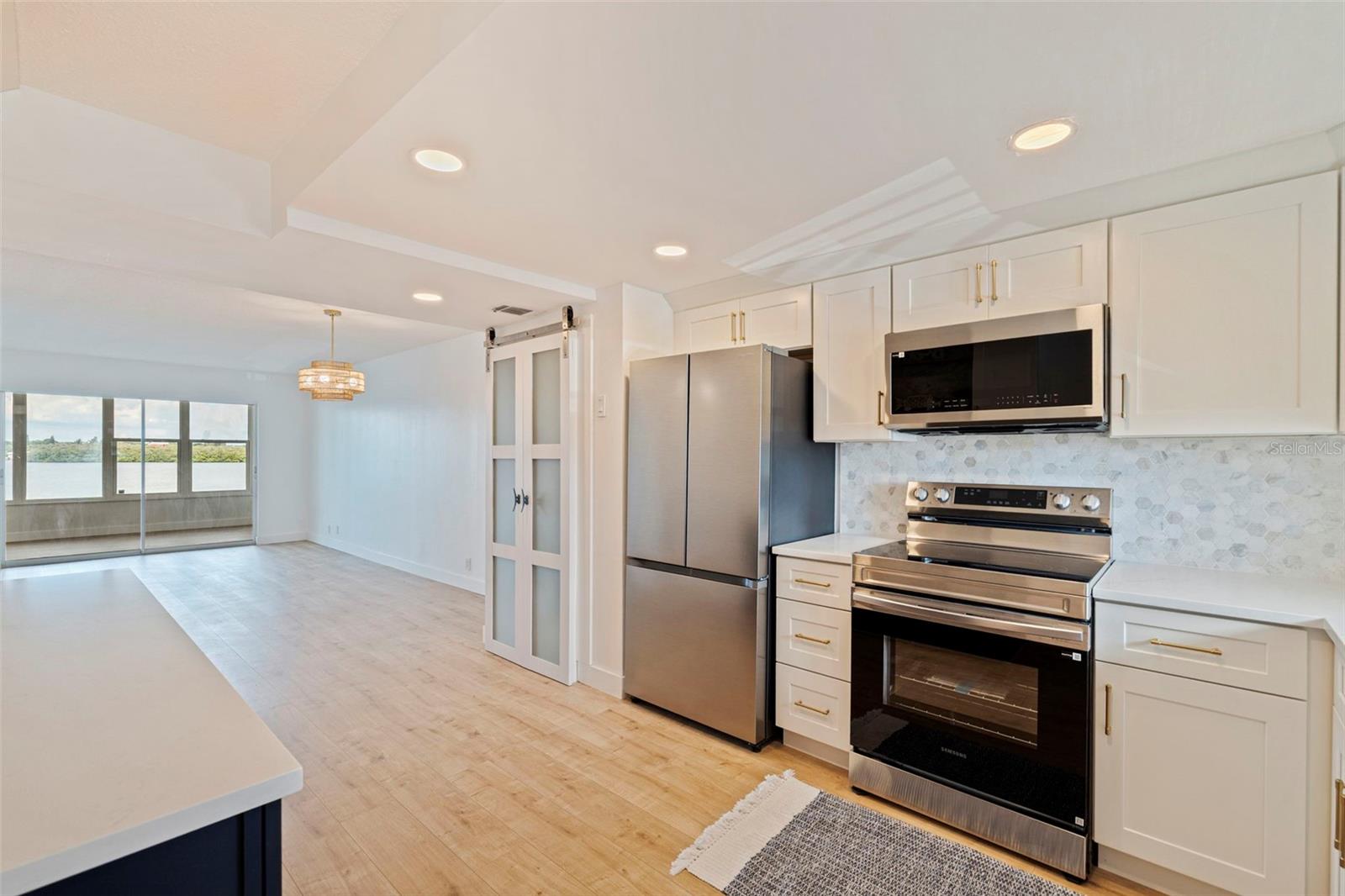1847 SHORE DR S #202 — photo 4