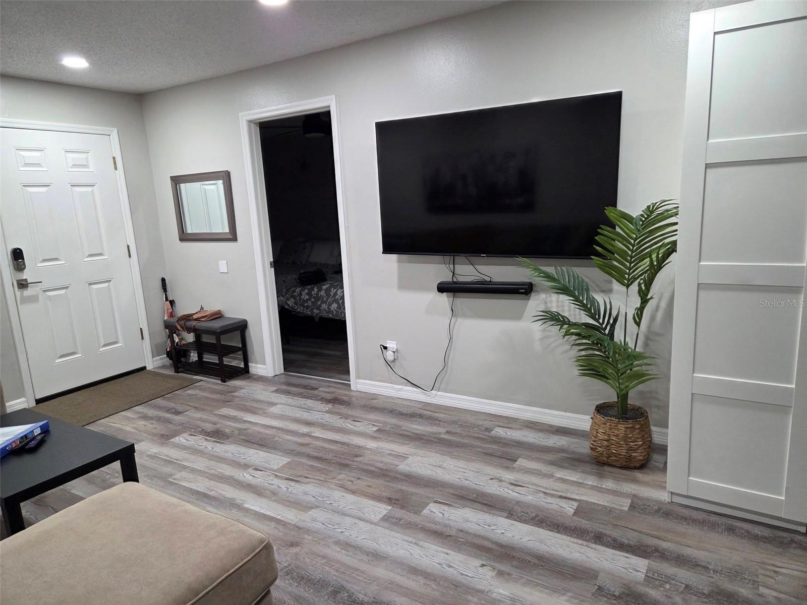 8024 CANDLEWOODE DR — photo 5