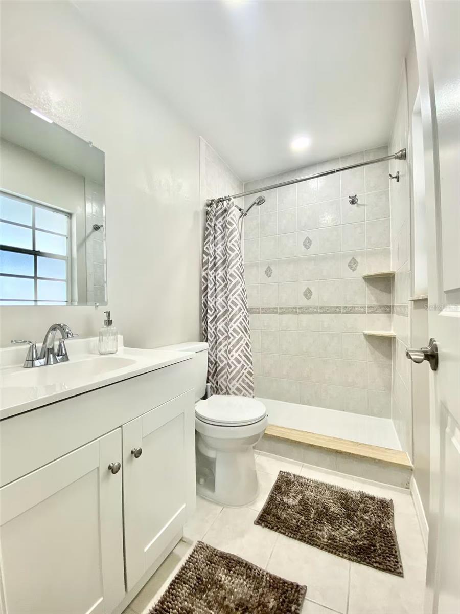 8024 CANDLEWOODE DR — photo 27