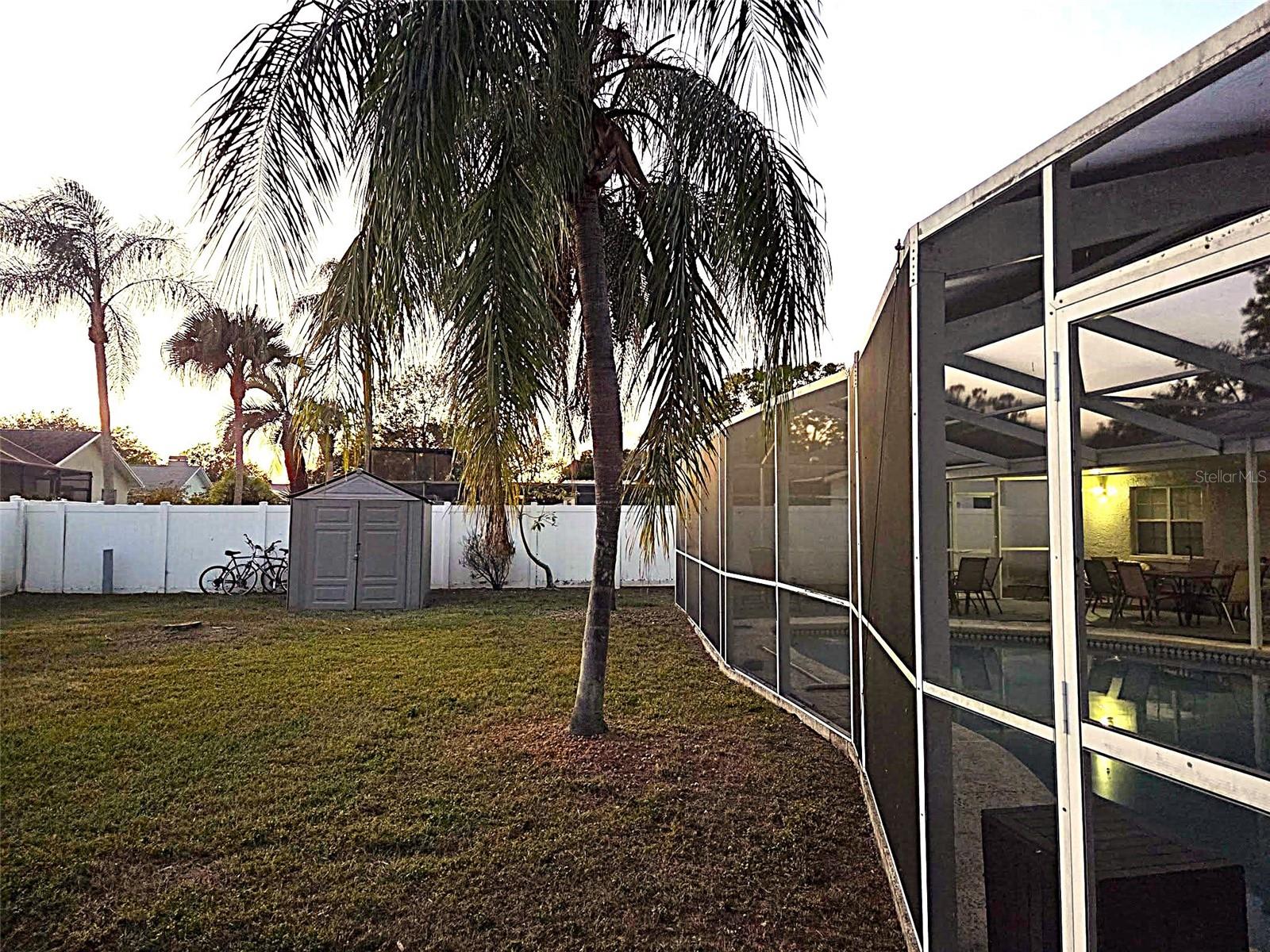 8024 CANDLEWOODE DR — photo 41