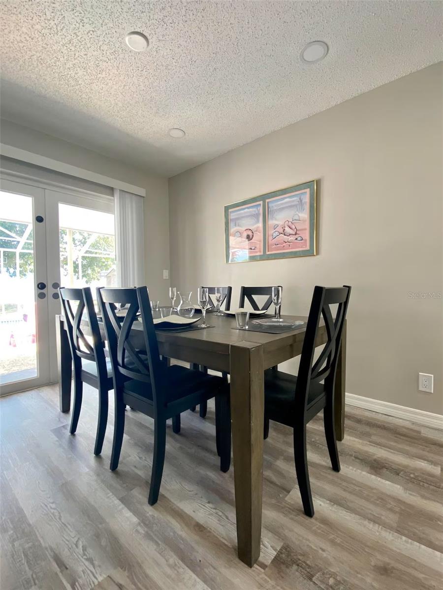 8024 CANDLEWOODE DR — photo 29
