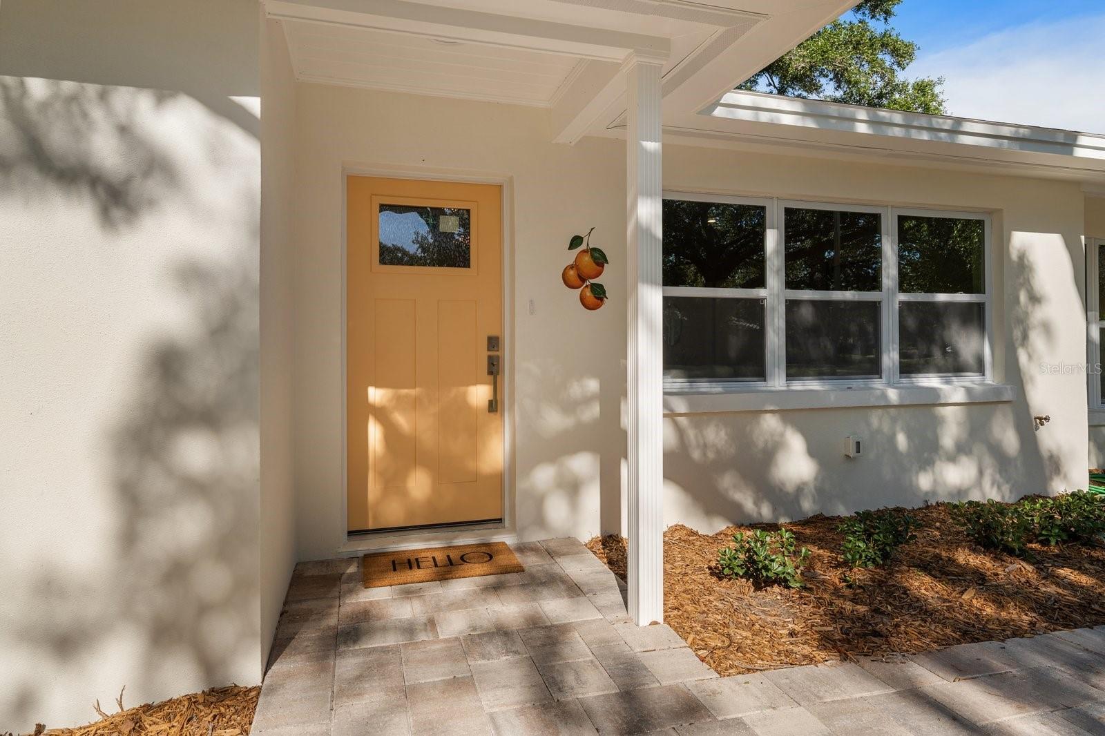 786 MANOR DR W — photo 3