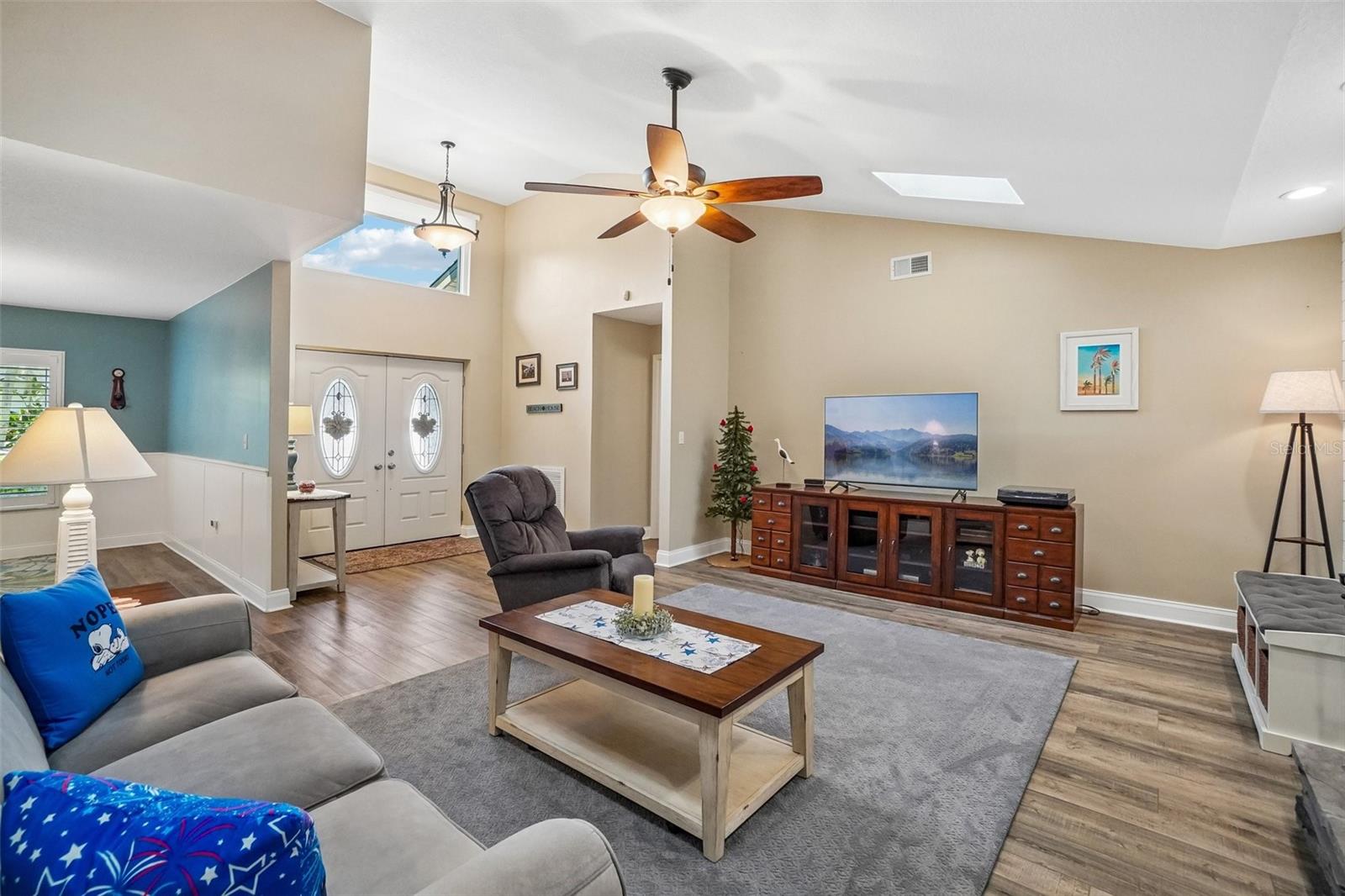971 CORTLAND WAY — photo 8