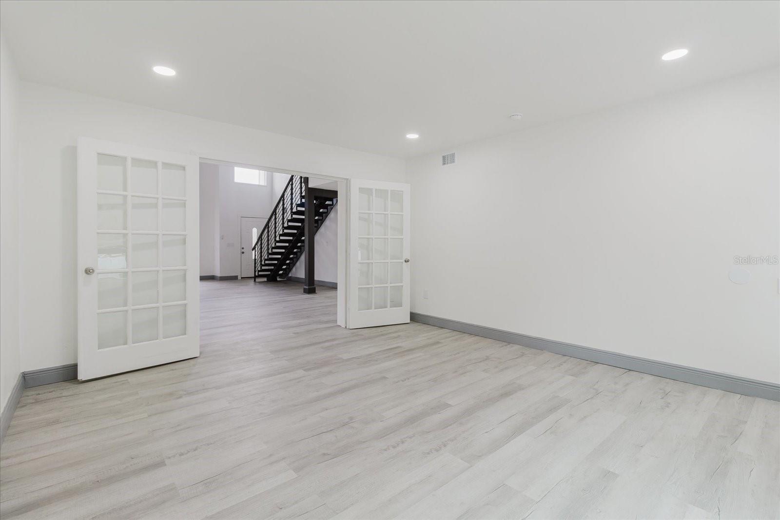 3014 S WEST SHORE BLVD W — photo 27