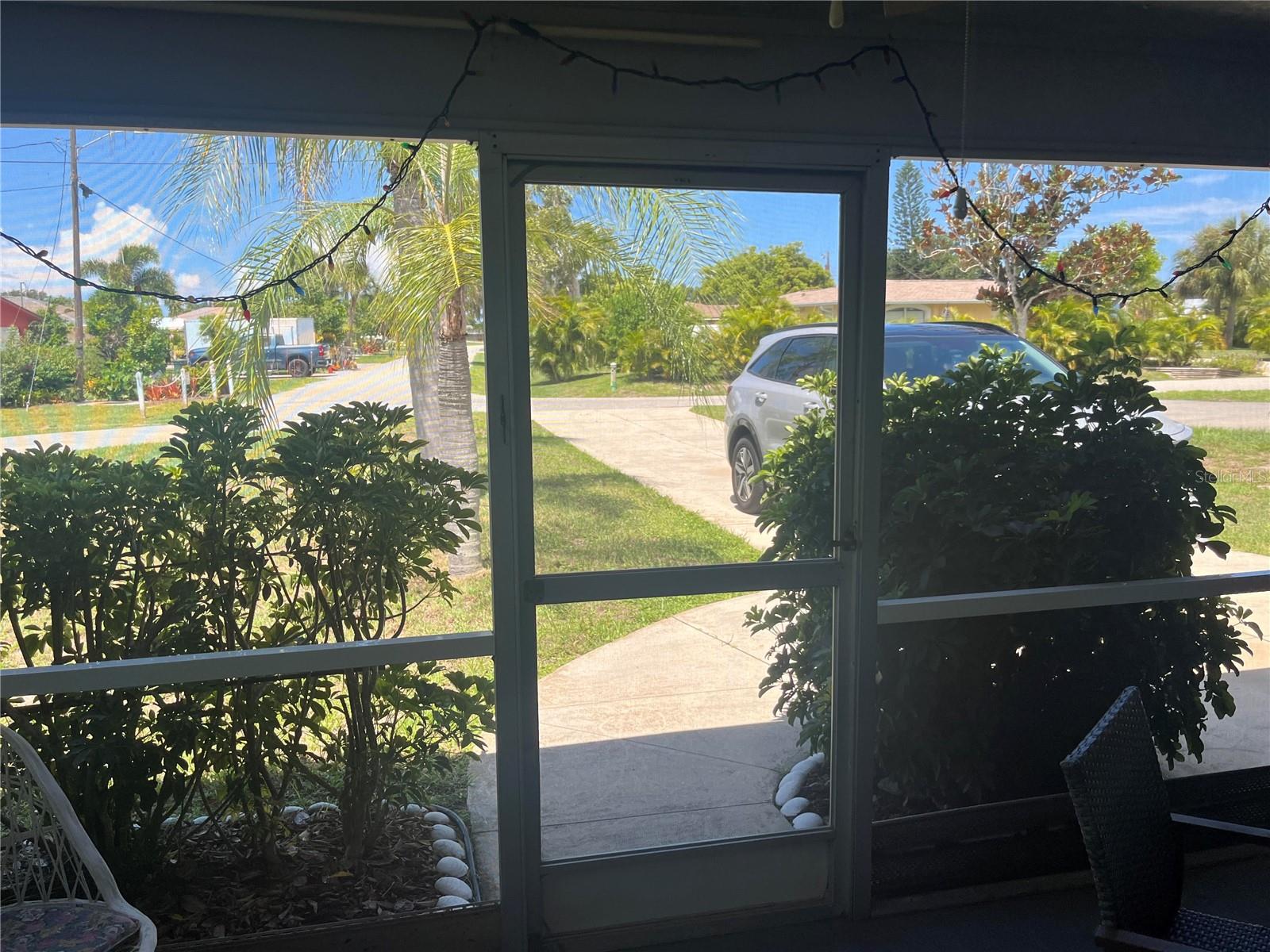 1919 FORKED CREEK DR — photo 18