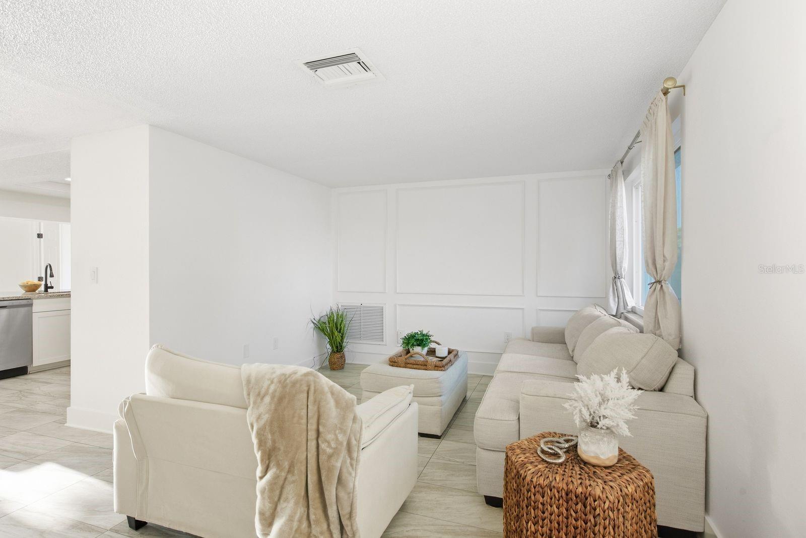 3920 EDGEMONT DR — photo 43