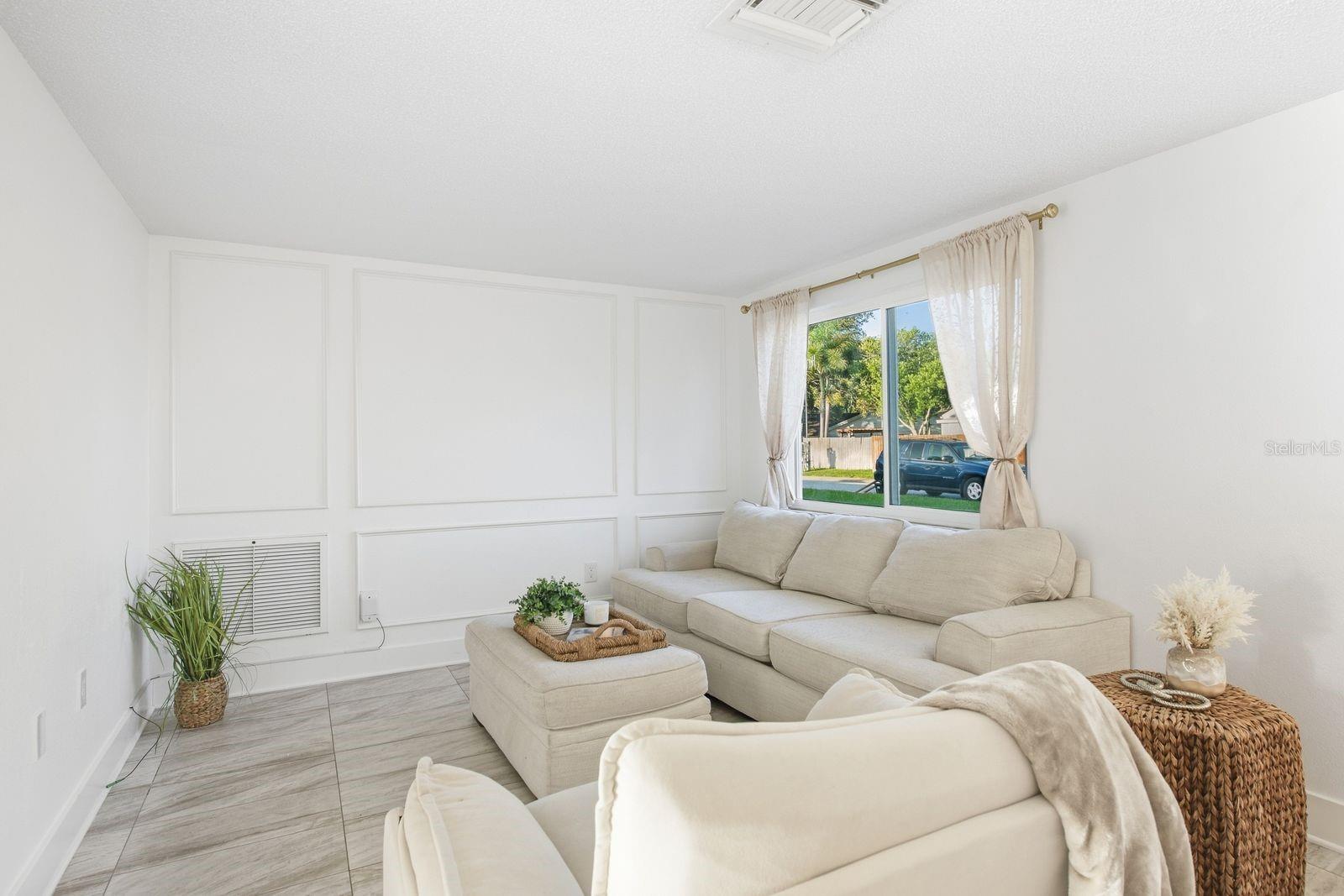 3920 EDGEMONT DR — photo 8
