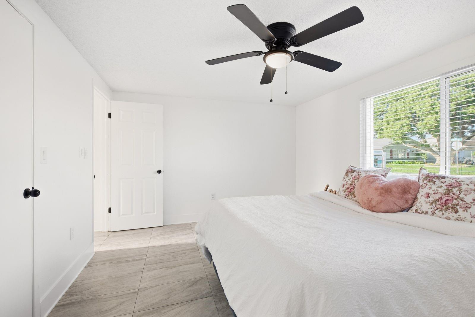 3920 EDGEMONT DR — photo 12