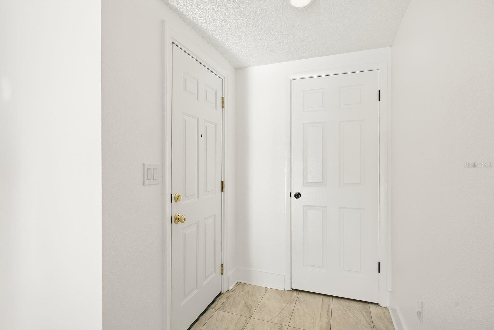 3920 EDGEMONT DR — photo 32