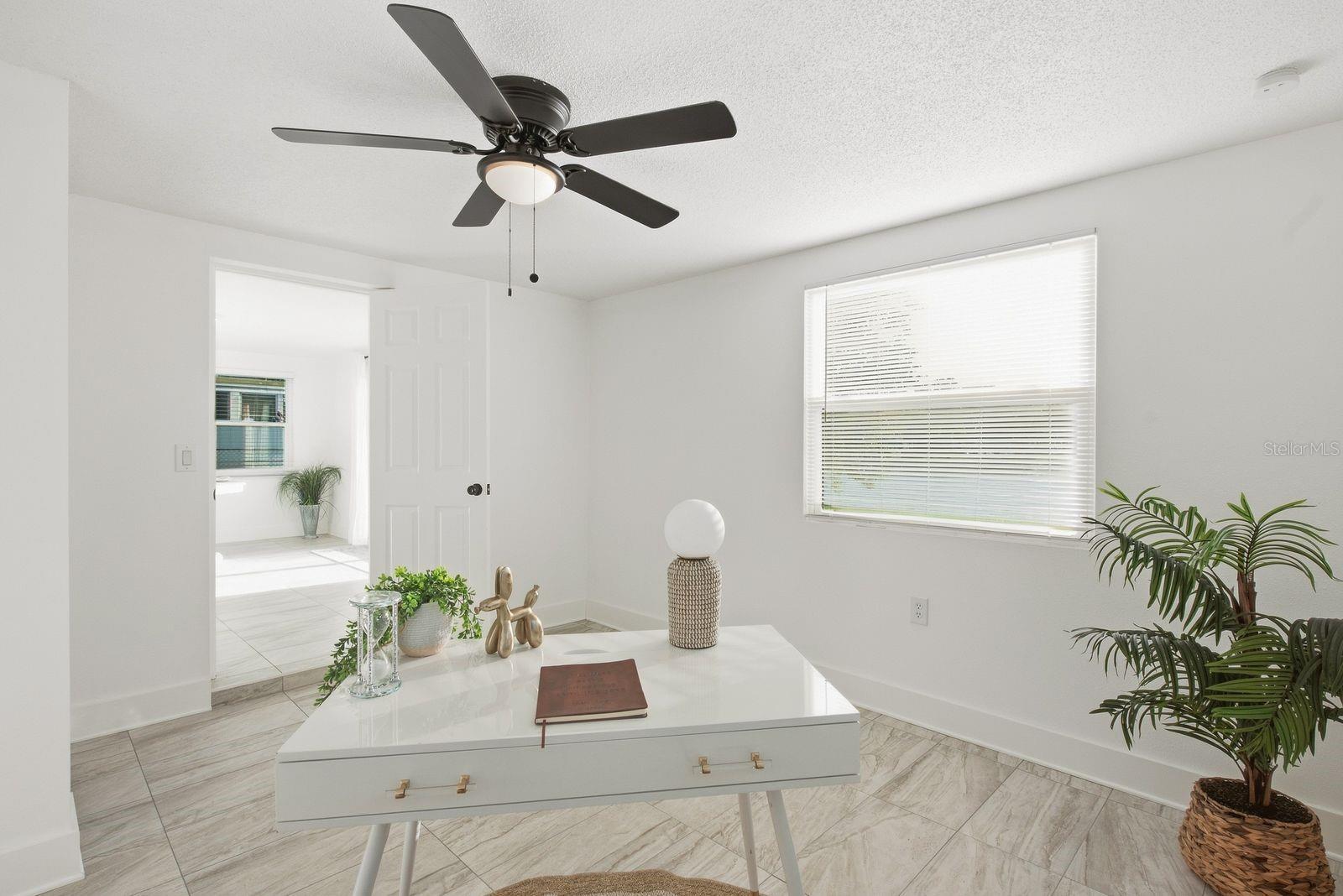 3920 EDGEMONT DR — photo 15