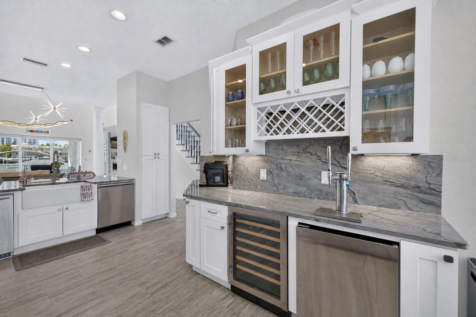 141 BAYSIDE DR — photo 14