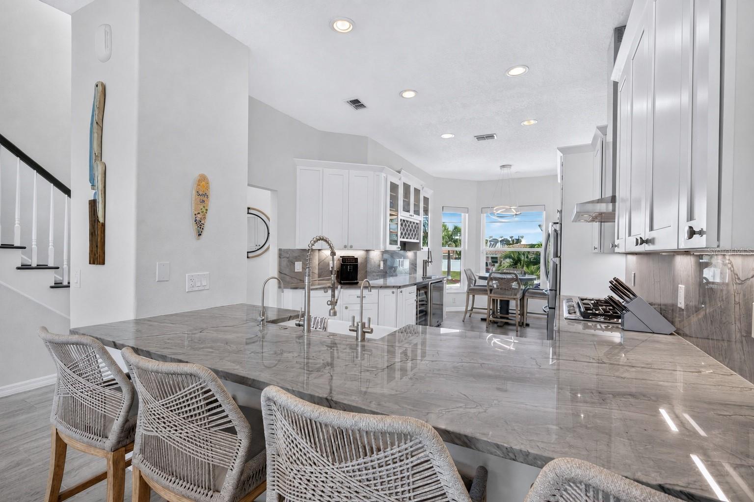 141 BAYSIDE DR — photo 15