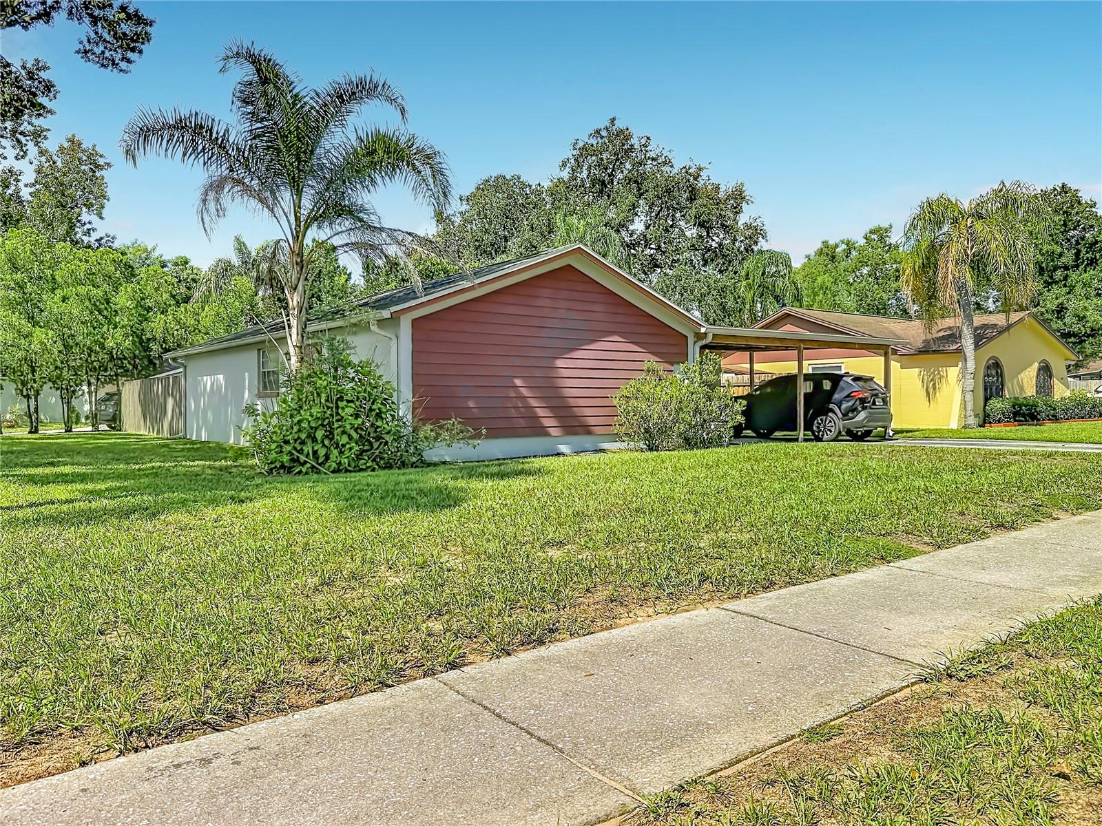 617 HIGHVIEW CIR S — photo 41