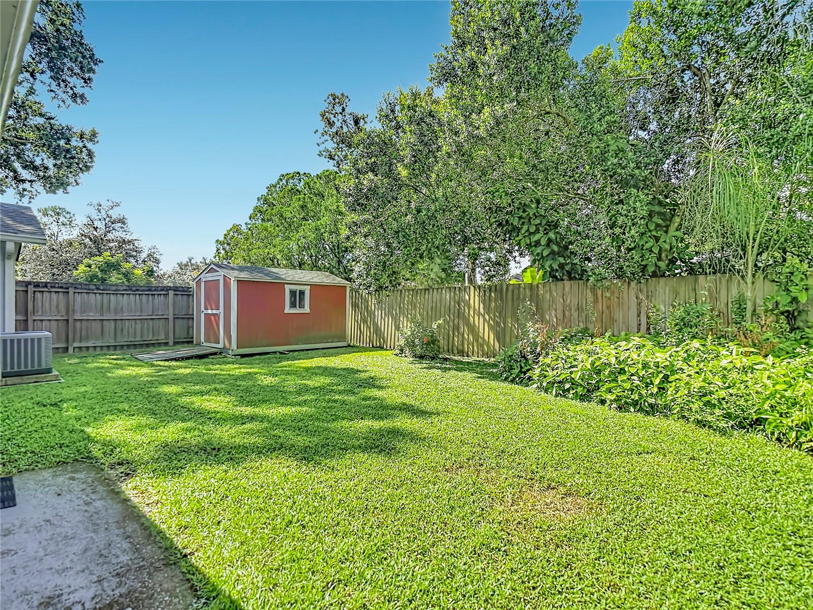 617 HIGHVIEW CIR S — photo 35