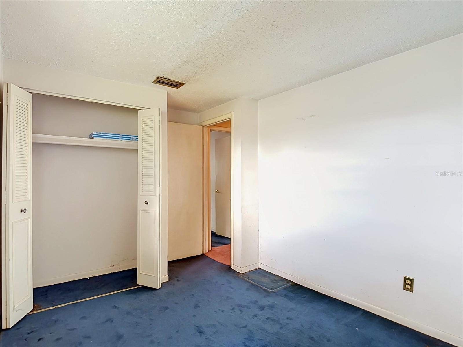 617 HIGHVIEW CIR S — photo 28