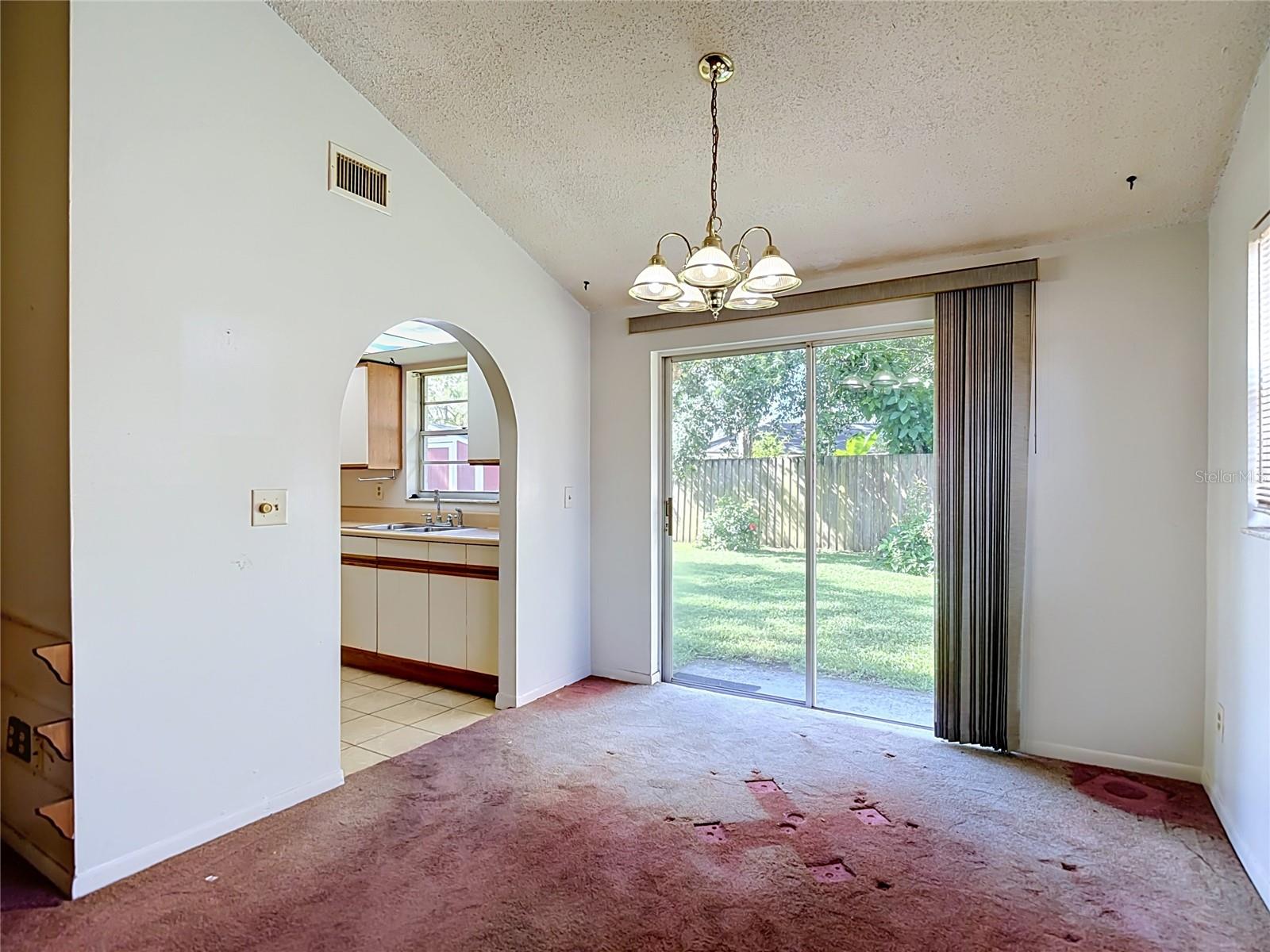 617 HIGHVIEW CIR S — photo 13