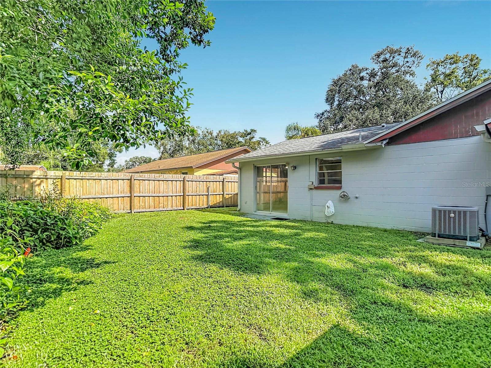 617 HIGHVIEW CIR S — photo 37