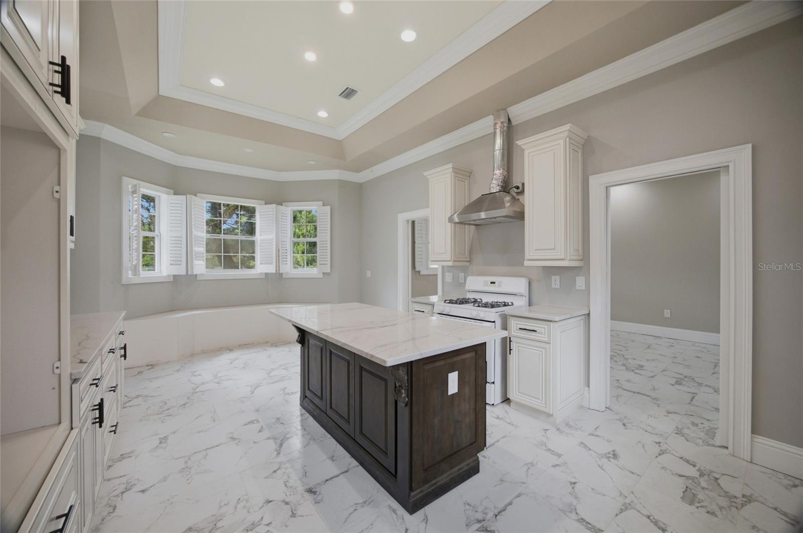 1208 W BAKER ST — photo 12