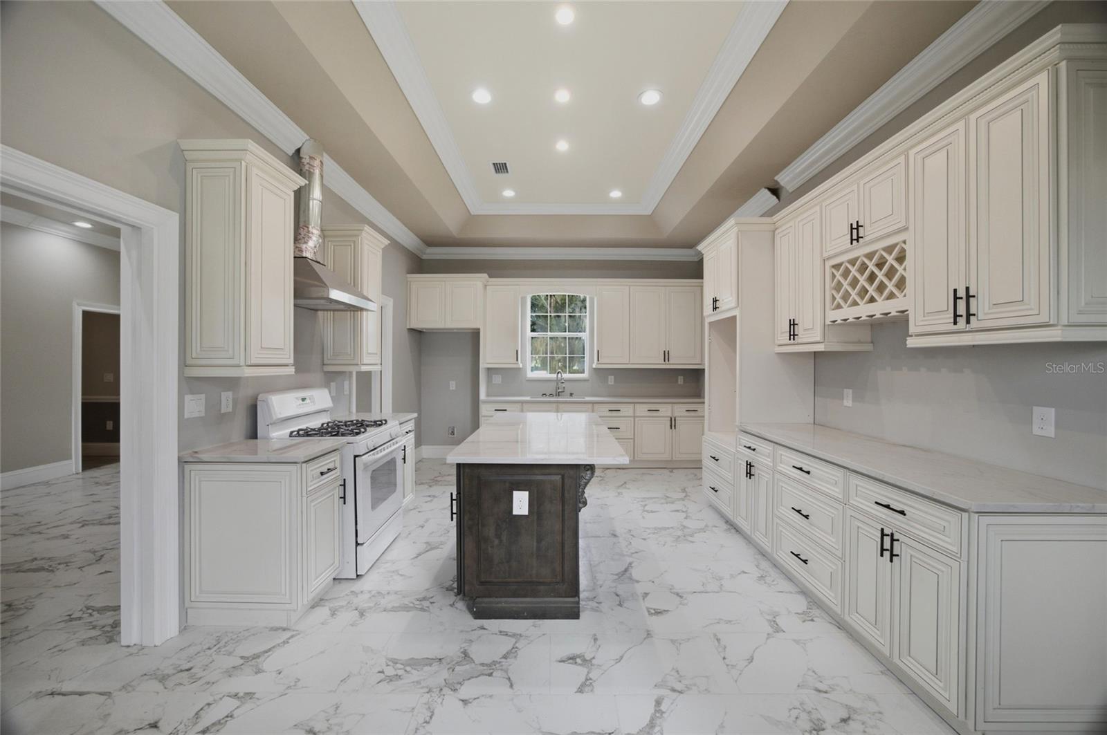 1208 W BAKER ST — photo 11