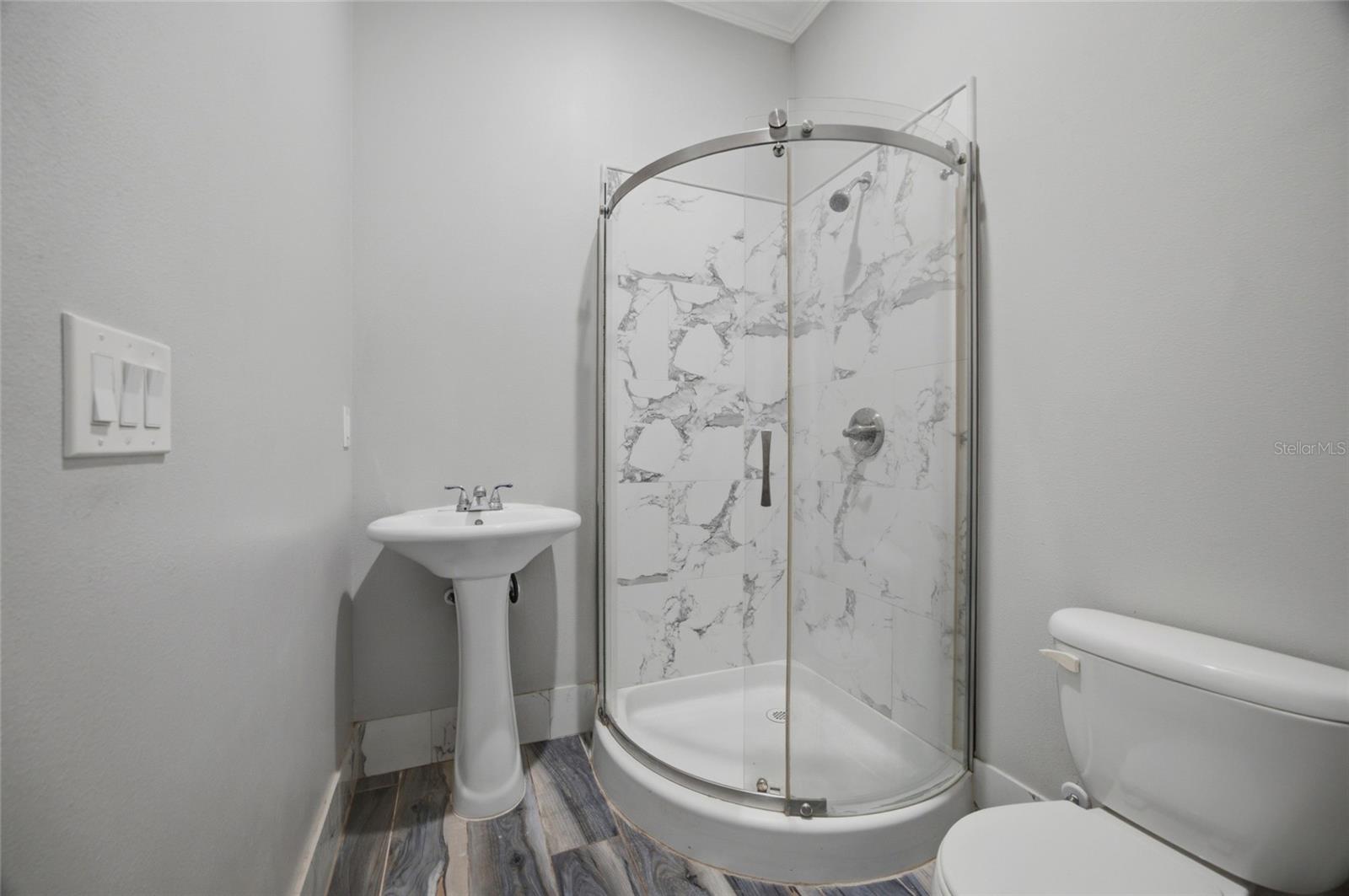 1208 W BAKER ST — photo 35