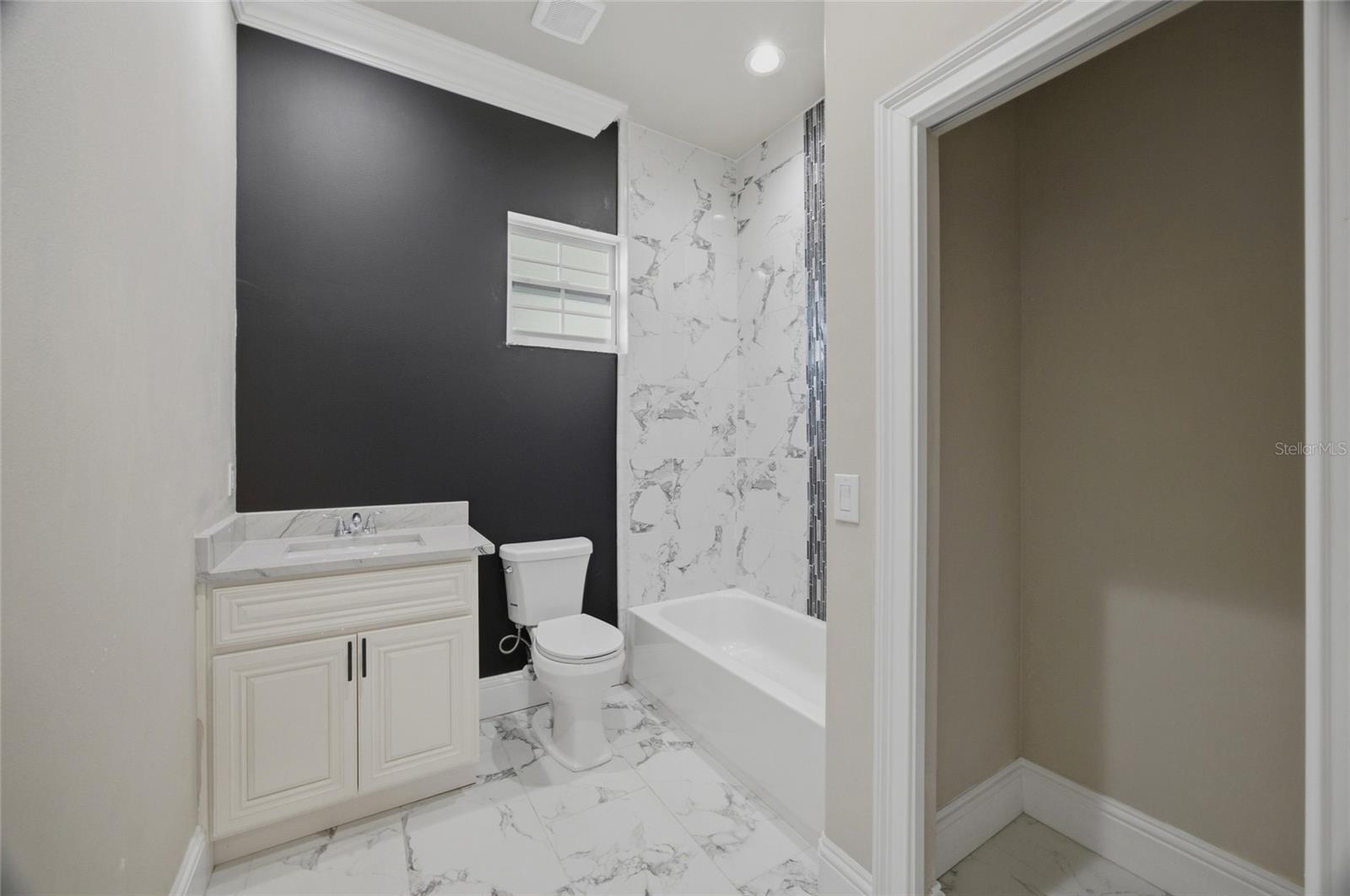 1208 W BAKER ST — photo 22