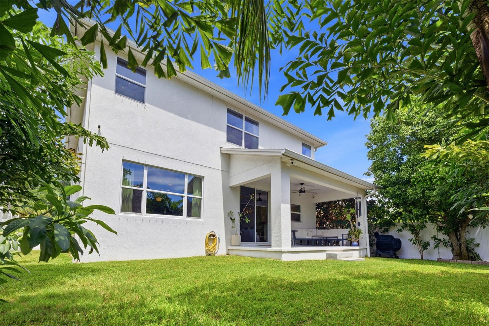 2422 W CARMEN ST — photo 36