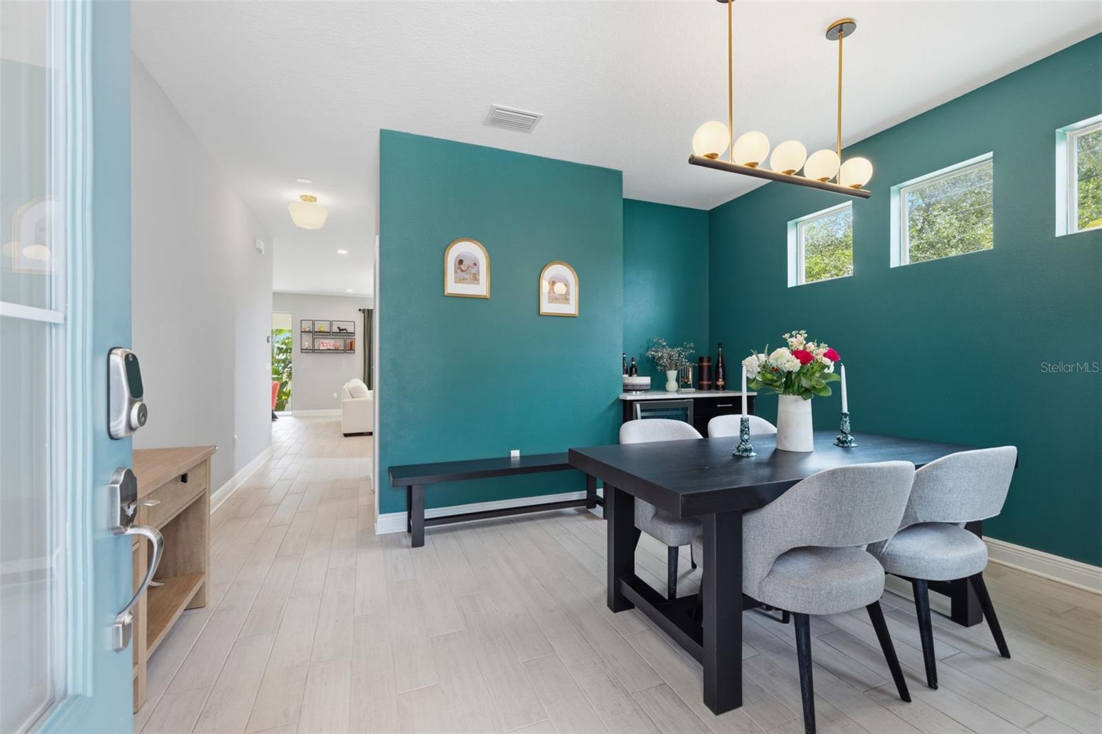 2422 W CARMEN ST — photo 5