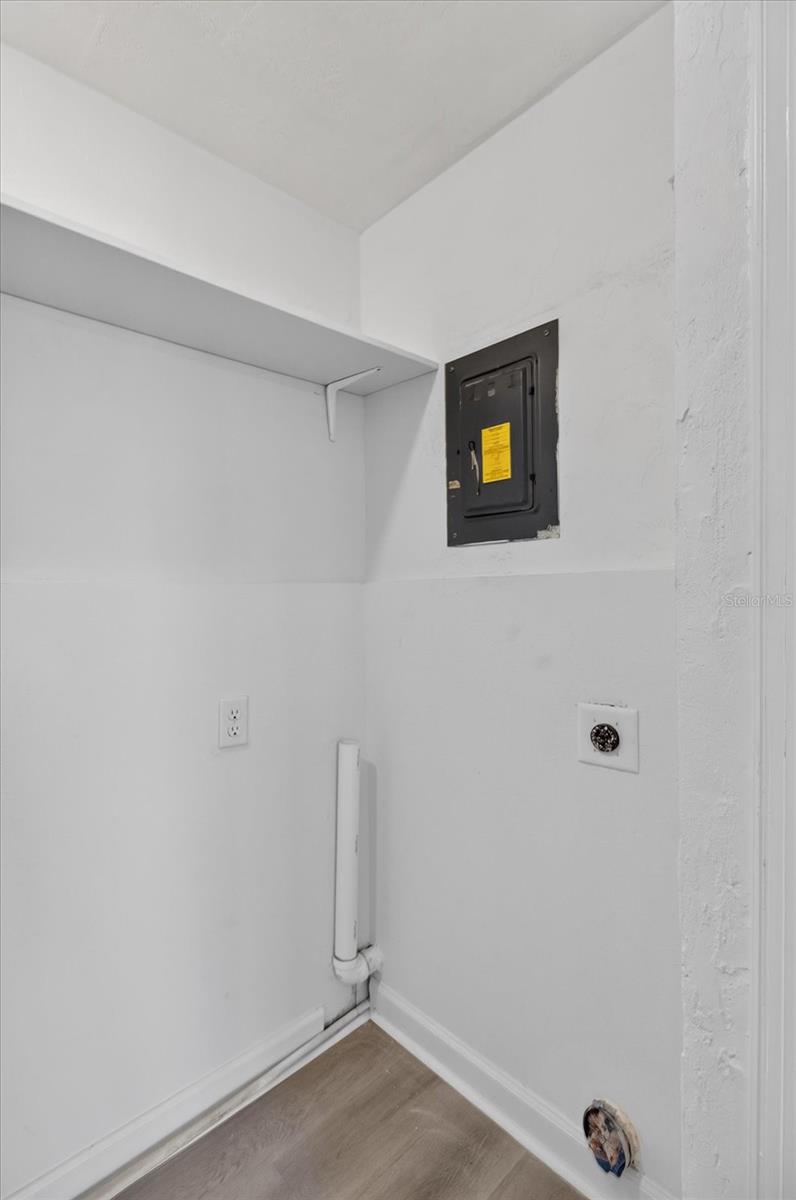 4320 RUSTIC DR #NA — photo 34