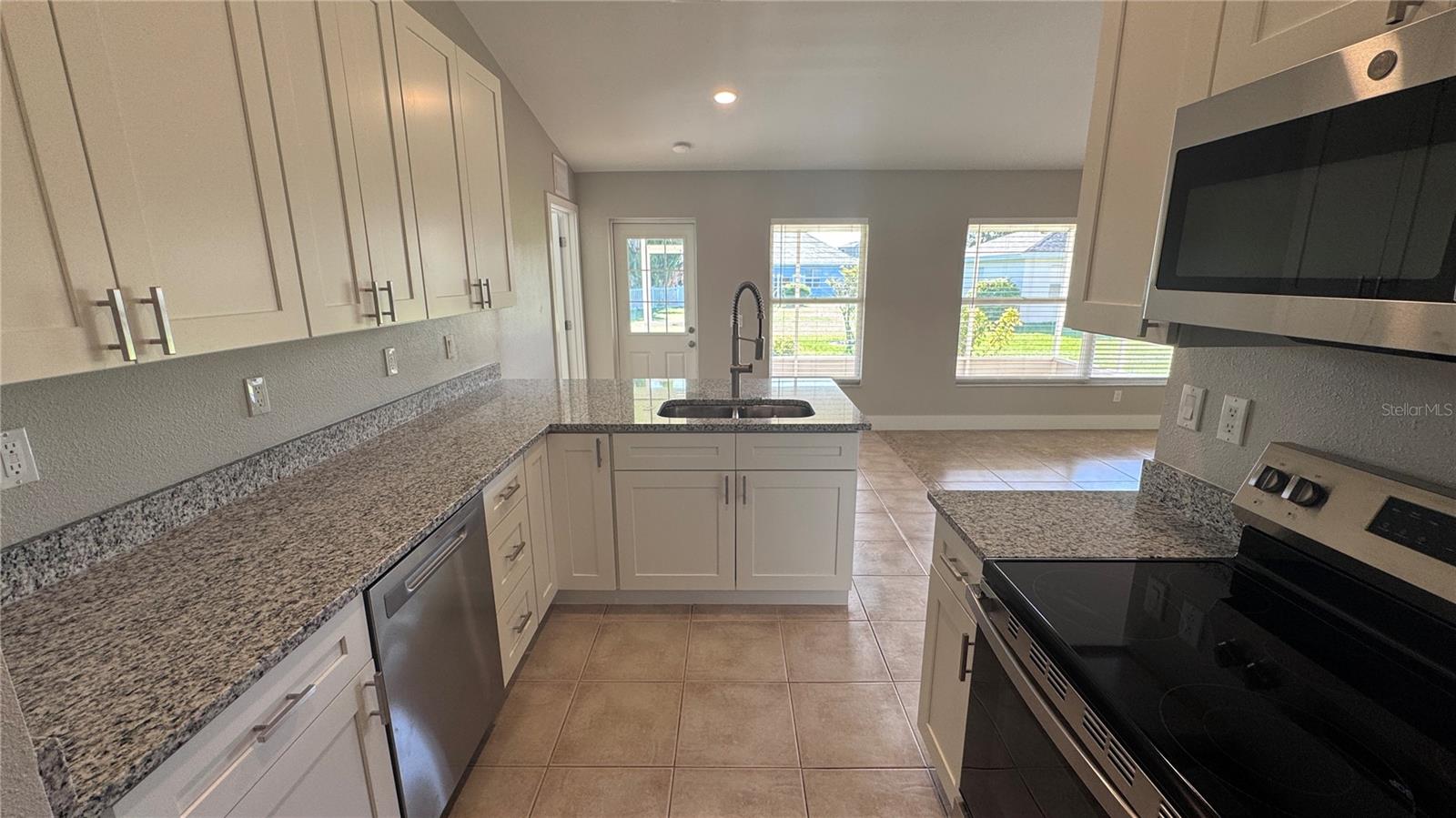 11728 SHIRBURN CIR — photo 13
