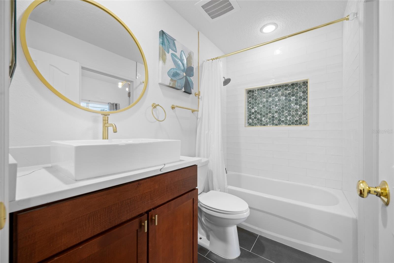 642 WELLS CT #402 — photo 32