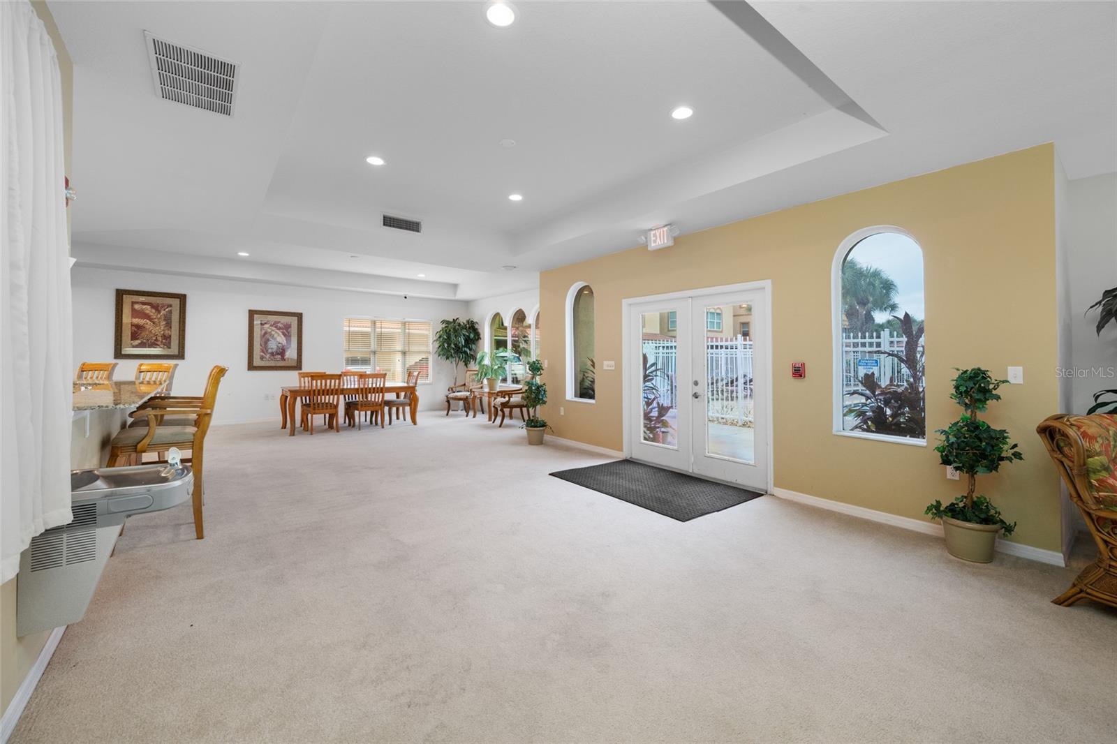 642 WELLS CT #402 — photo 36