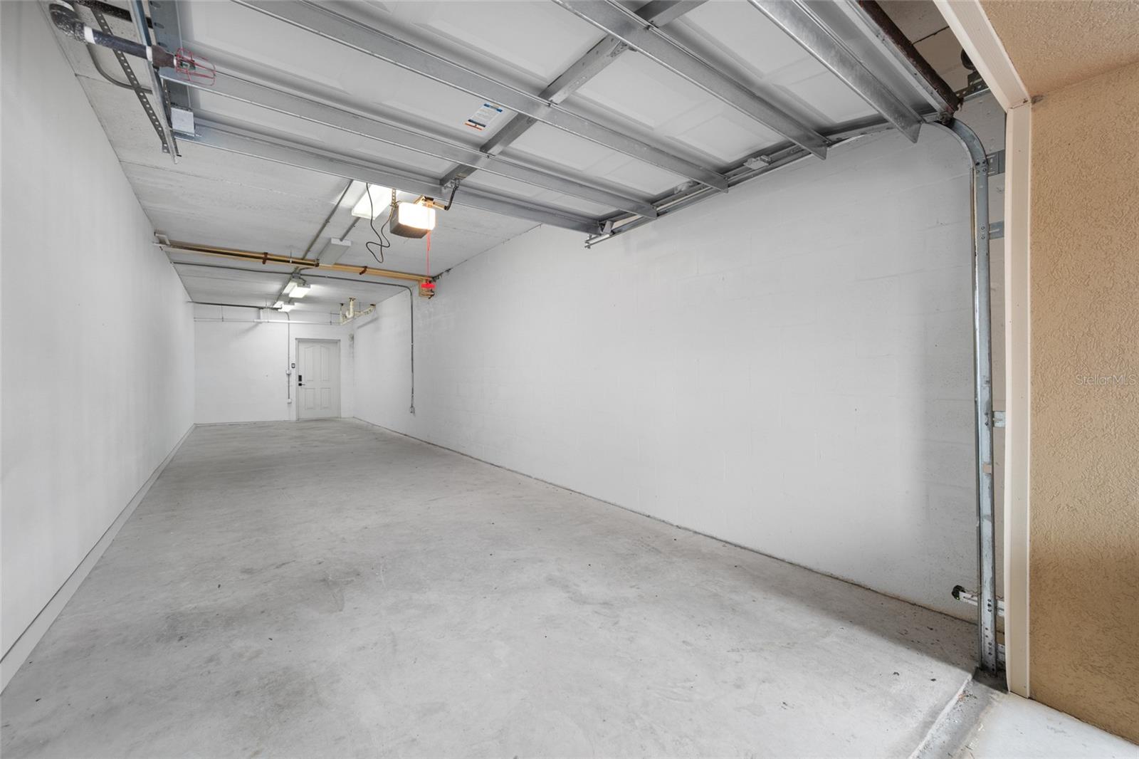 642 WELLS CT #402 — photo 35