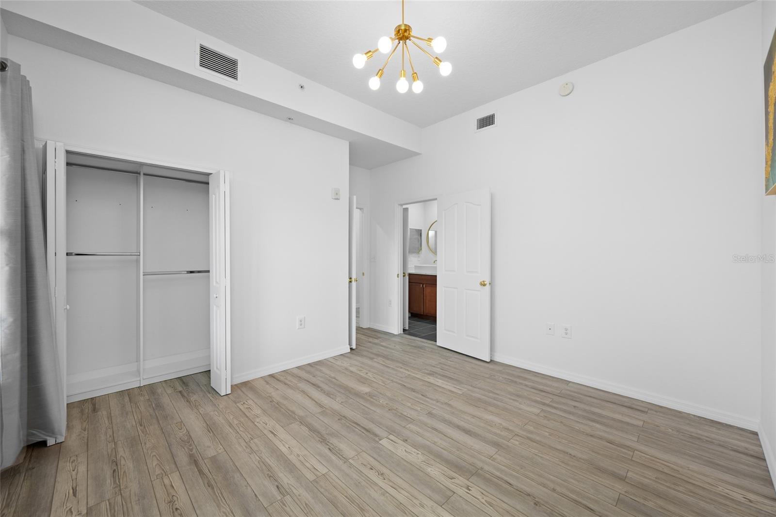 642 WELLS CT #402 — photo 31