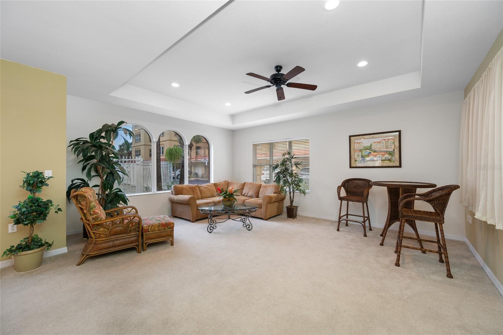642 WELLS CT #402 — photo 40