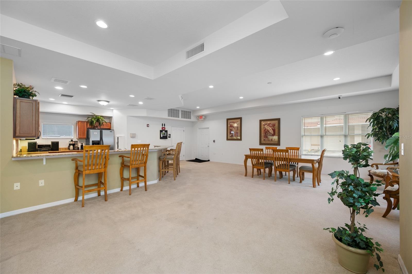 642 WELLS CT #402 — photo 37