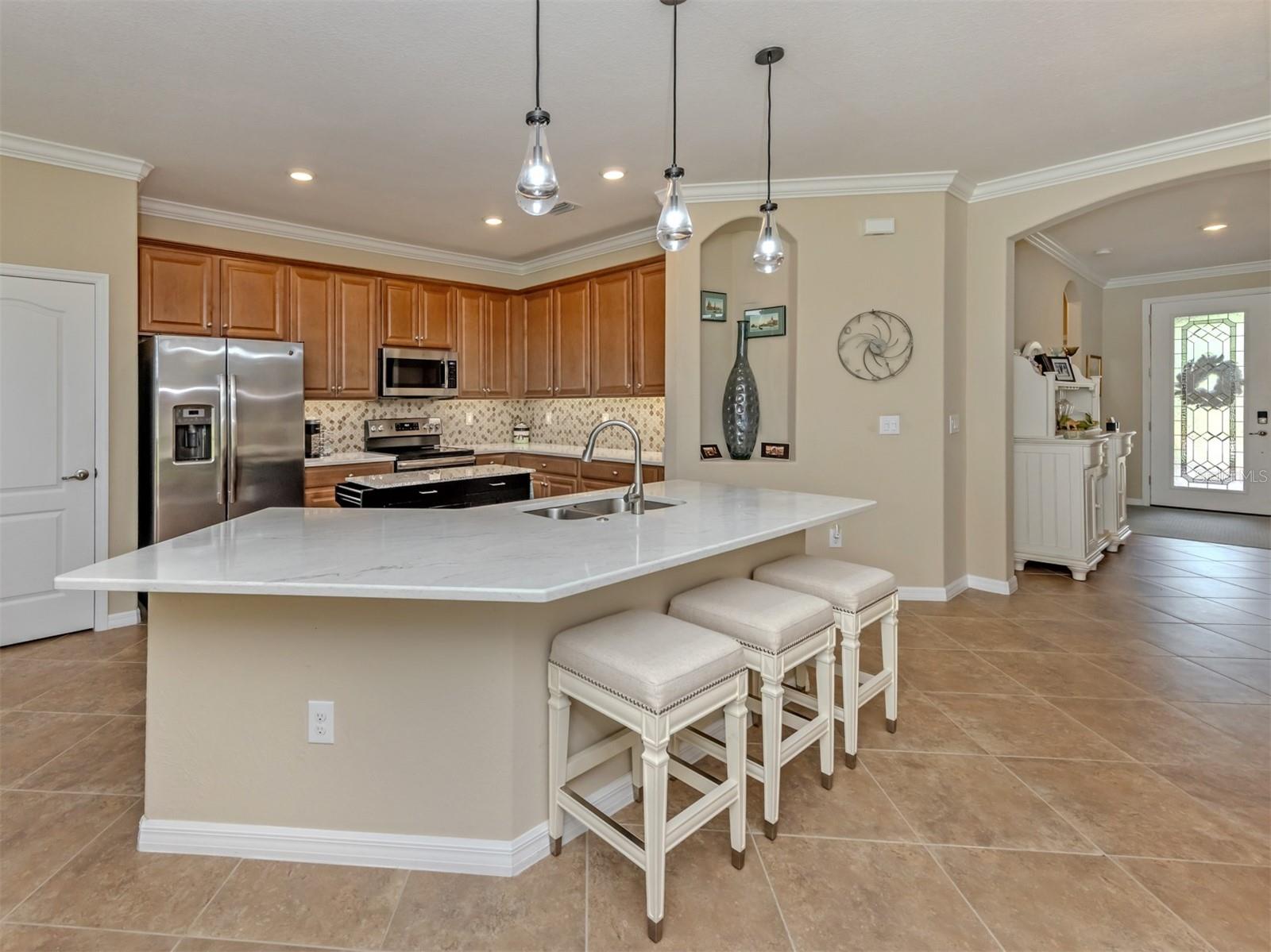13895 VANCANZA DR — photo 10