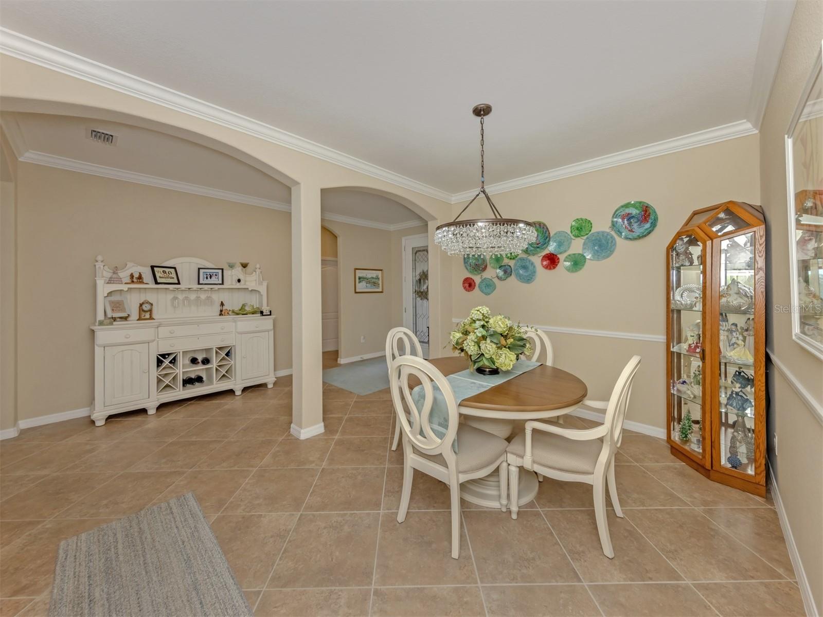 13895 VANCANZA DR — photo 9