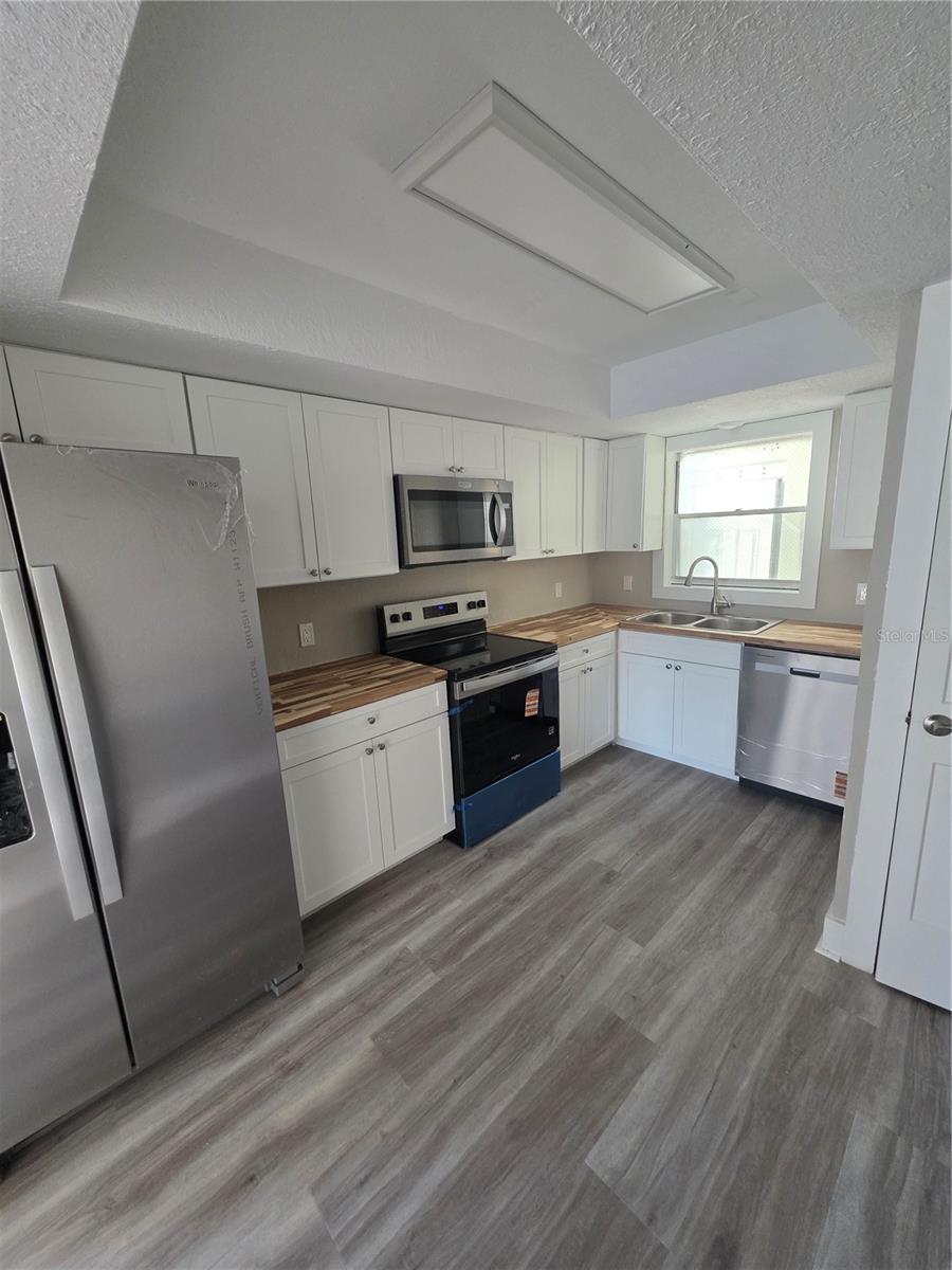 11750 CAPRI CIRCLE — photo 5