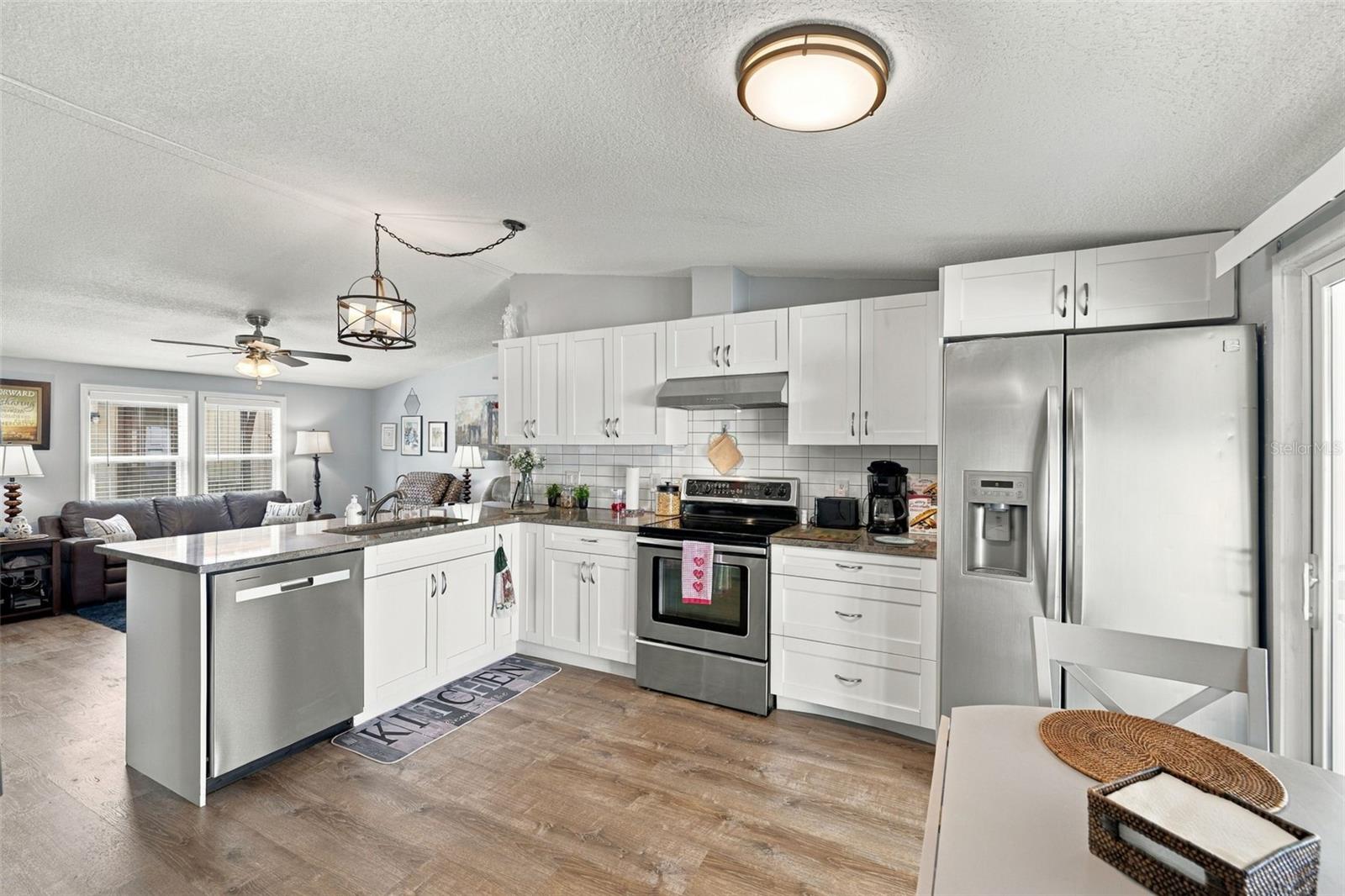 3041 SHORT LEAF ST — photo 10