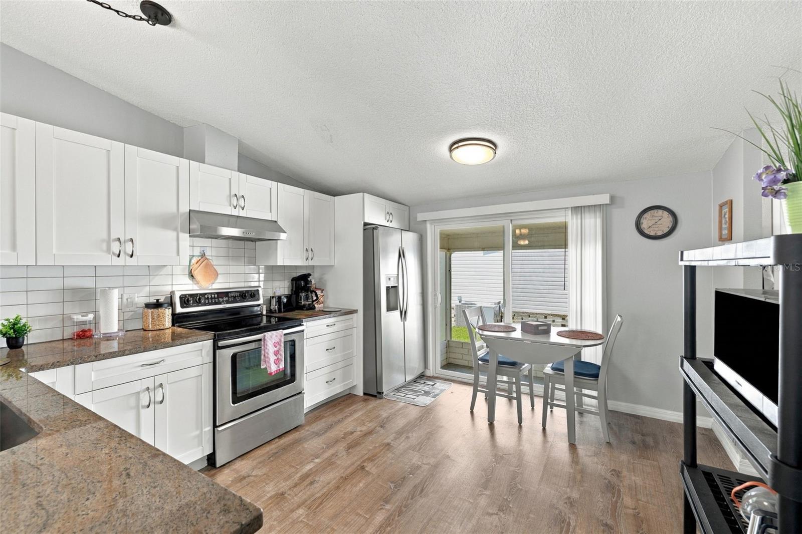 3041 SHORT LEAF ST — photo 9