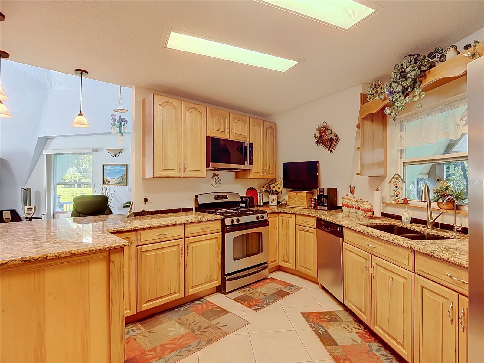 2320 BOGAERT RD — photo 24