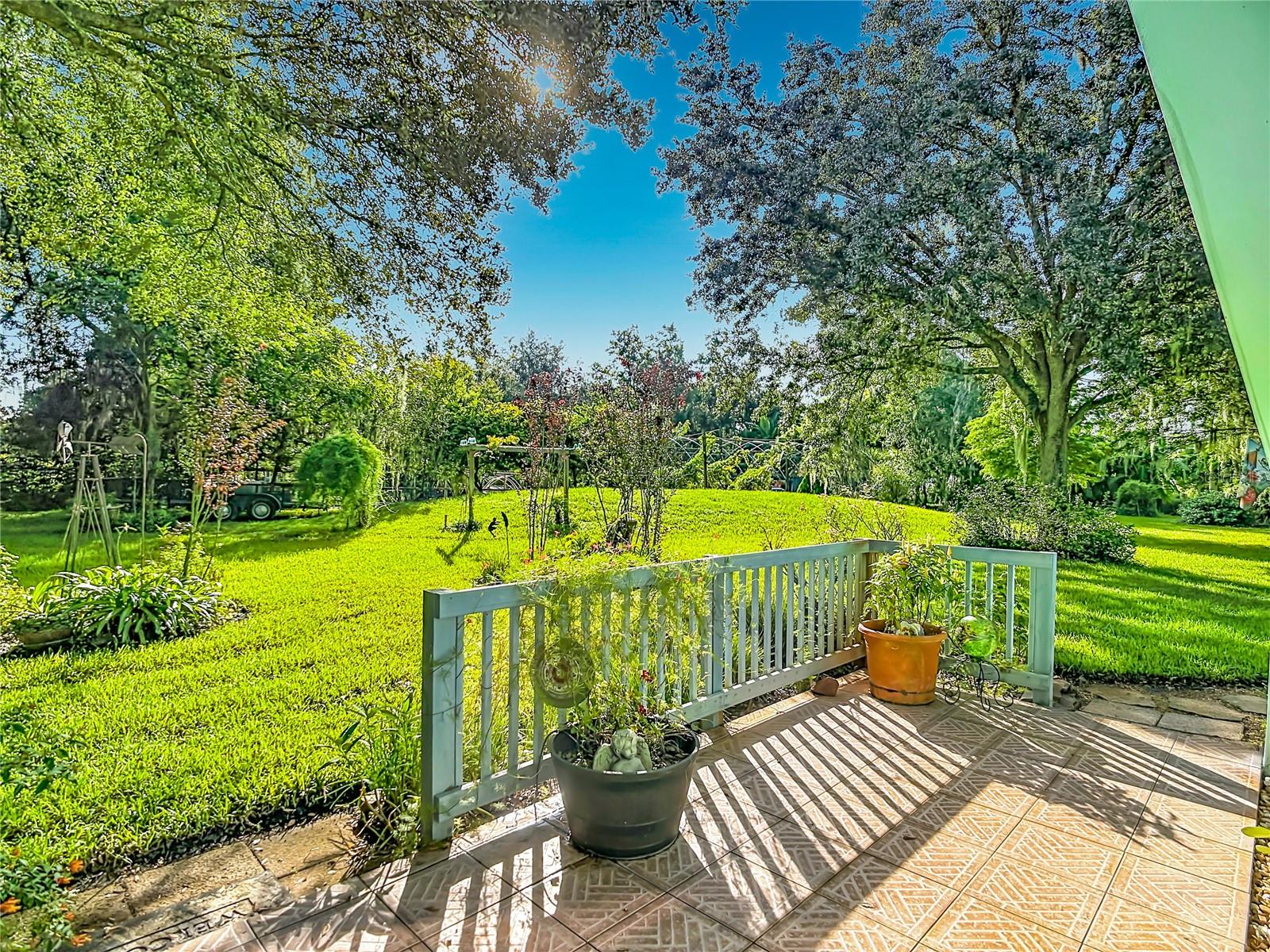 2320 BOGAERT RD — photo 16